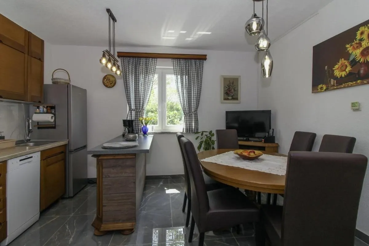 Holiday home Jolanda In Plomin - Haus Fuer 4-6 Personen Villa